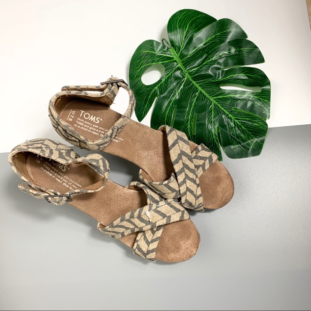 Toms Sienna Burlap Tan Wedges size 7.5
